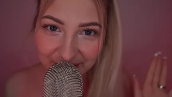 Asmr Janina Bare Shoulders Whispering OnlyFans Video Leaked