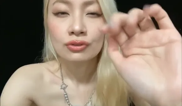 Asmrlin Lipstick Kiss Tease OnlyFans Video Leaked