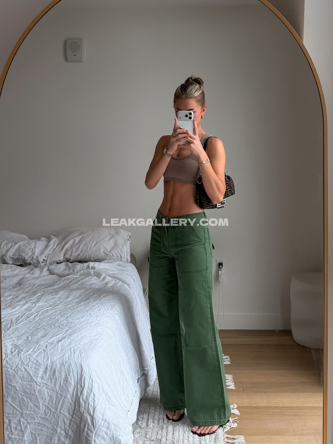 Astabush Exclusive Leaked Nude OnlyFans #12608872