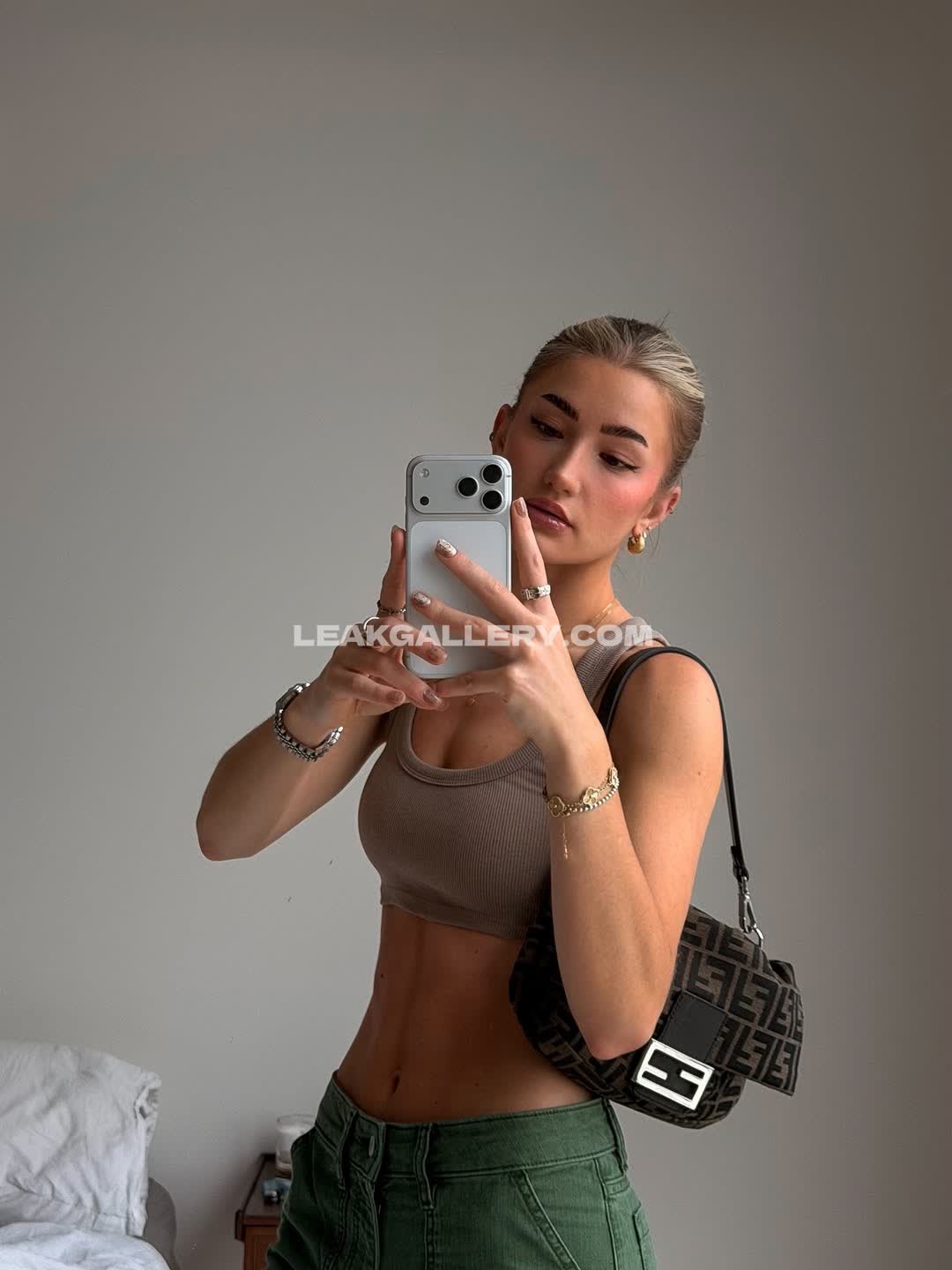 Astabush Exclusive Leaked Nude OnlyFans #12608875