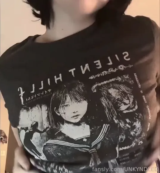 Athroatgoddess T-Shirt Lift Reveal OnlyFans Video Leaked