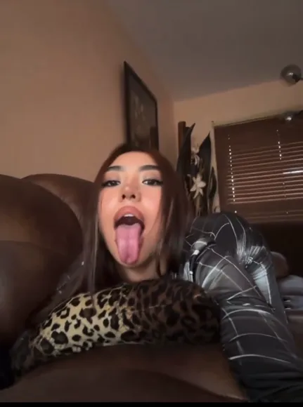 Atowerss Leopard Print Top Tease OnlyFans Video Leaked