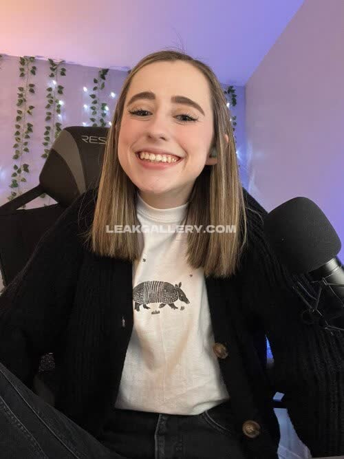 Atwentysomethingloser Exclusive Leaked Nude OnlyFans #14560645