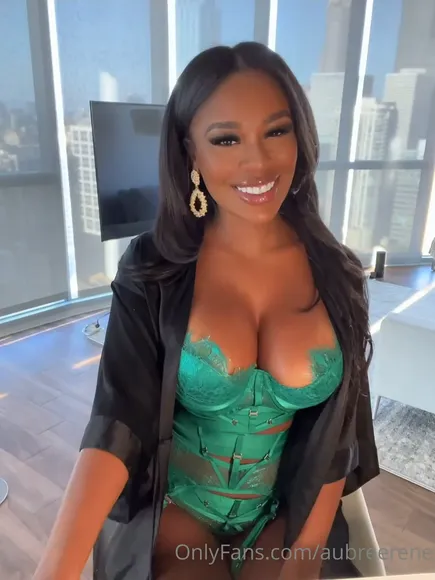 Aubreerene Green Lingerie Blowjob OnlyFans Video Leaked