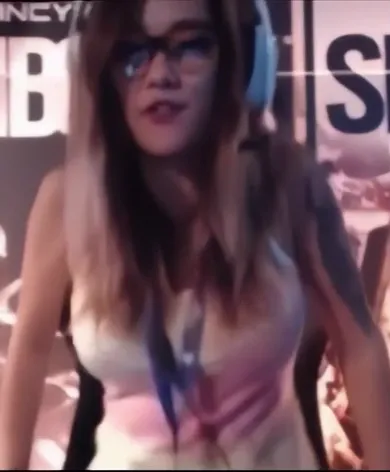 Avagg Braless Top Tease OnlyFans Video Leaked