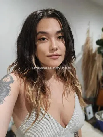 Avagg Deep V Neck Tease OnlyFans Photo Leaked