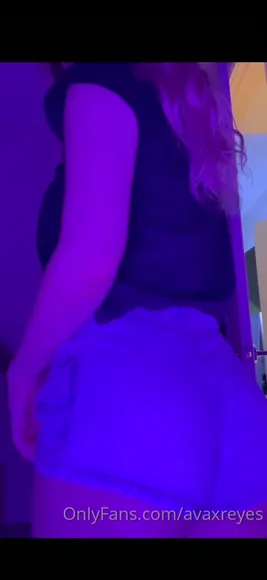 Avaxreyes Black Bra And Thong OnlyFans Video Leaked