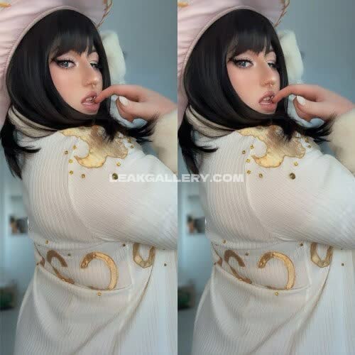 Averagecosplays White Bodysuit Tease OnlyFans Photo Leaked