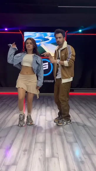 Avneetkaur_13 Denim Jacket Dance Tease OnlyFans Video Leaked