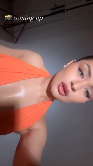 Avneetkaur_13 Deep Orange Halter Tease OnlyFans Video Leaked