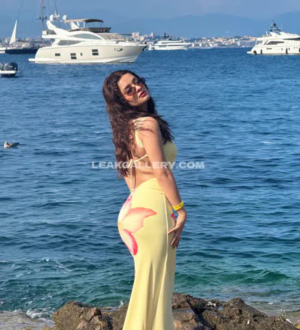 Avneetkaur_13 Exclusive Leaked Nude OnlyFans #14858720