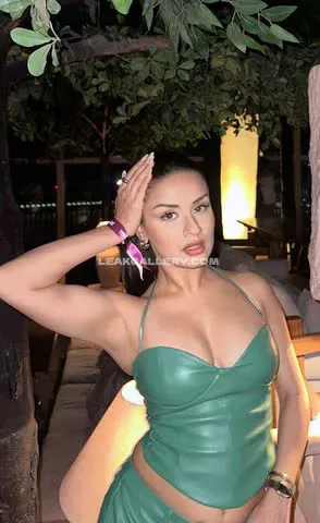 avneetkaur_13