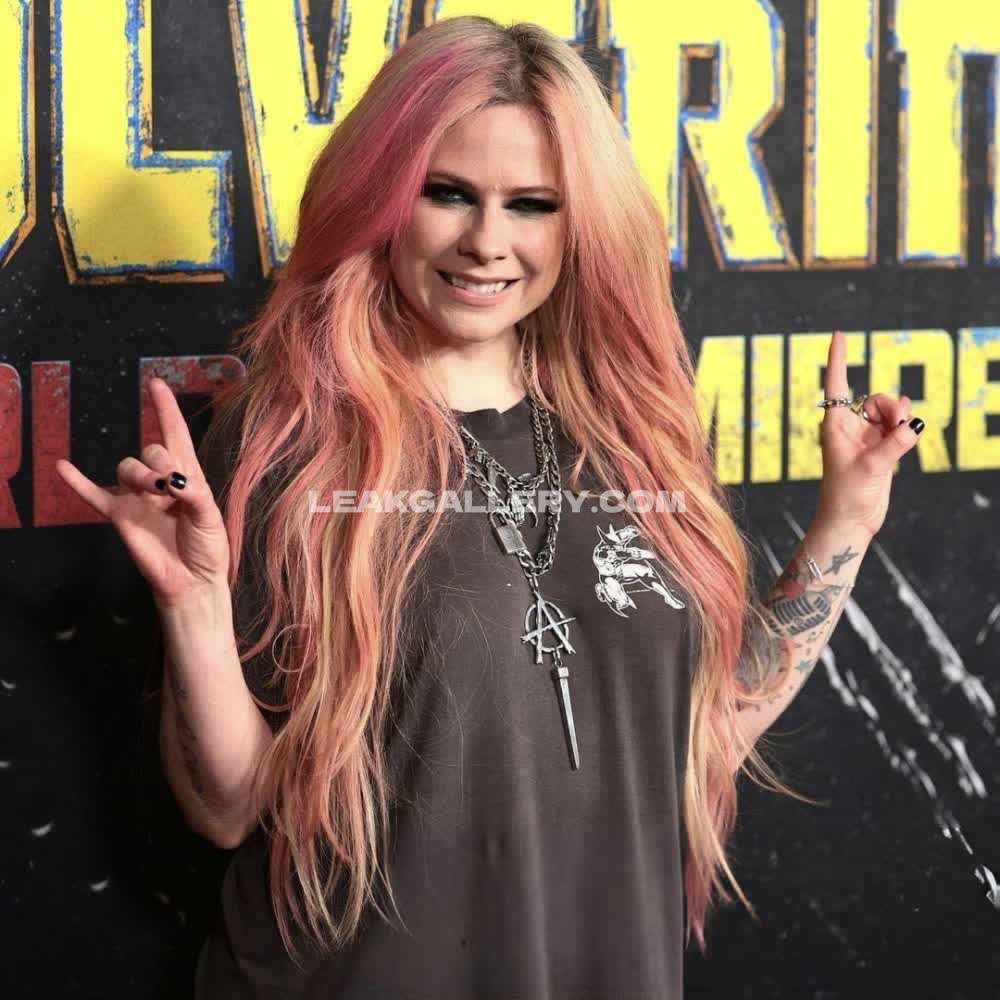 Avrillavigne Exclusive Leaked Nude OnlyFans #13665373