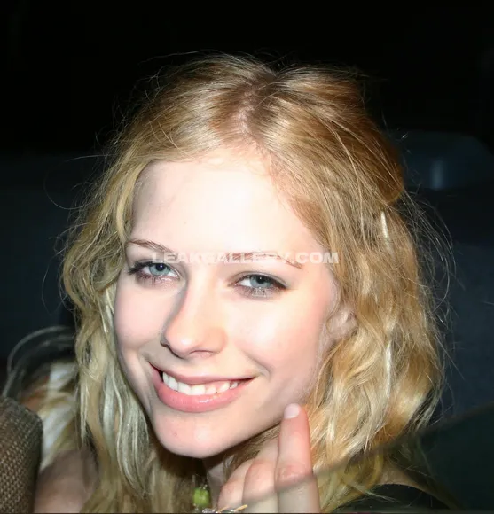 Avrillavigne Exclusive Leaked Nude OnlyFans #13665378