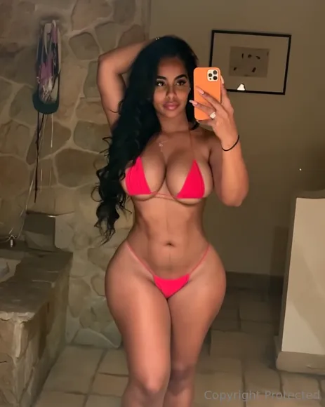 Ayishadiaz Red Bikini Mirror Selfie OnlyFans Video Leaked
