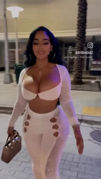 Ayishadiaz White Cutout Bodysuit Strut OnlyFans Video Leaked