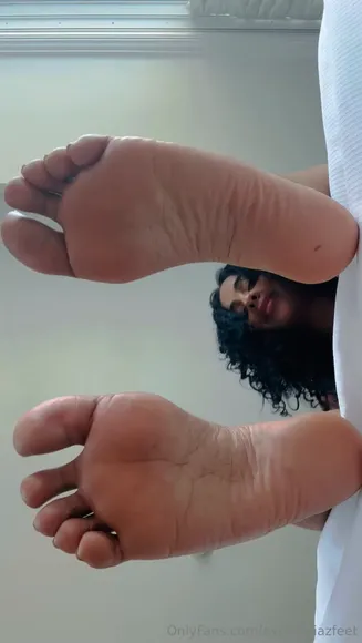 Ayishadiaz Bare Feet Tease OnlyFans Video Leaked