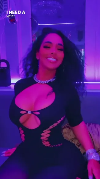 Ayishadiaz Cutout Bodysuit Tease OnlyFans Video Leaked