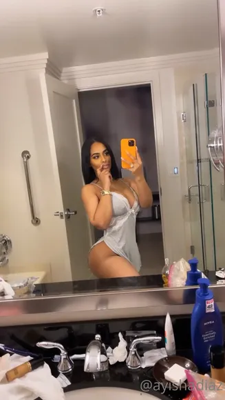 Ayishadiaz Sheer Bodysuit Mirror Pose OnlyFans Video Leaked