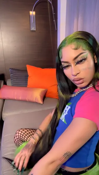Ayleksx Fishnet Leg Tease OnlyFans Video Leaked