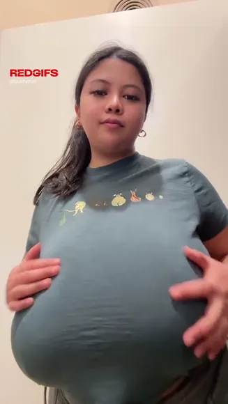 Babymelon69 Tight T-Shirt Boobs OnlyFans Video Leaked