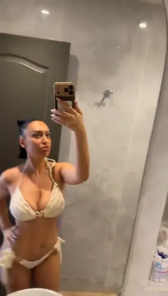 Baddestines Lace Bikini Mirror Selfie OnlyFans Video Leaked