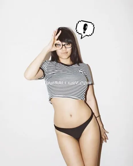 Baitelephone Striped Crop Top Tease OnlyFans Photo Leaked