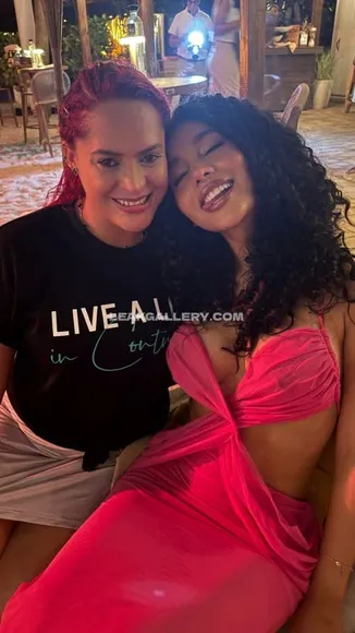 Barbaramirezz Pink Dress Cleavage OnlyFans Photo Leaked