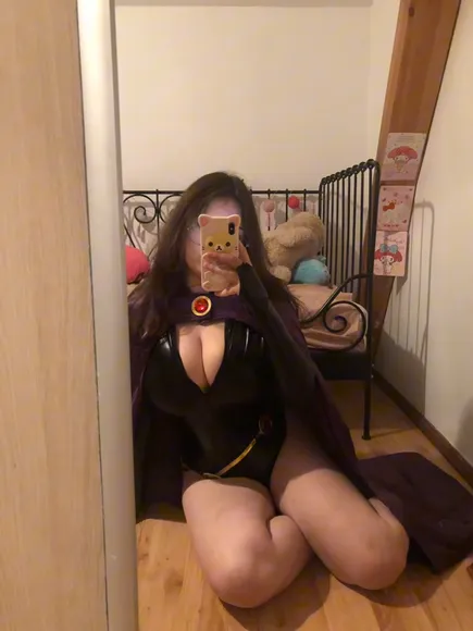 Barbi2137 Leather Bodysuit With Cape OnlyFans Video Leaked