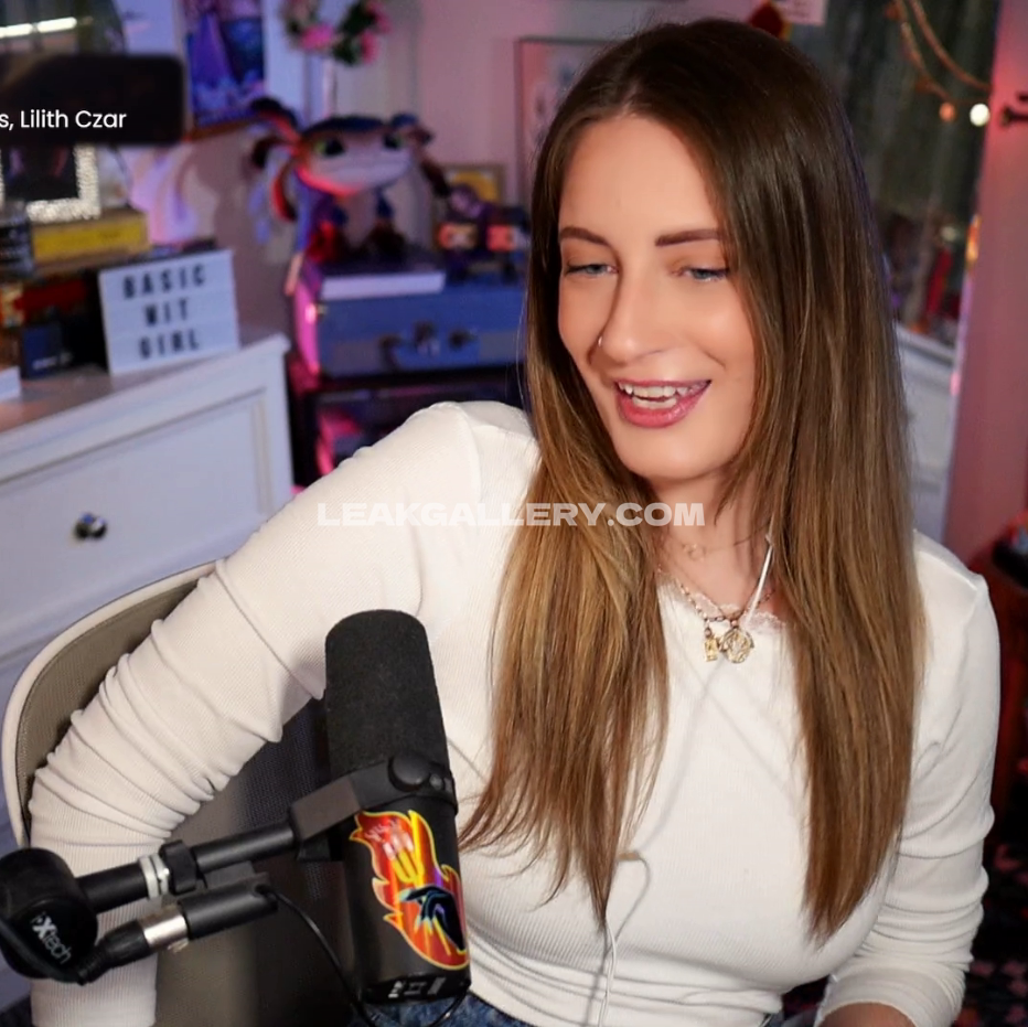 Basicwitgirl Exclusive Leaked Nude OnlyFans #12651793