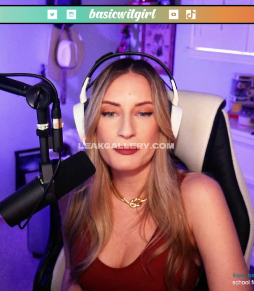 Basicwitgirl Red Top Microphone Tease OnlyFans Photo Leaked