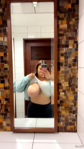 Bbt88 Massive Tits Mirror Selfie OnlyFans Video Leaked