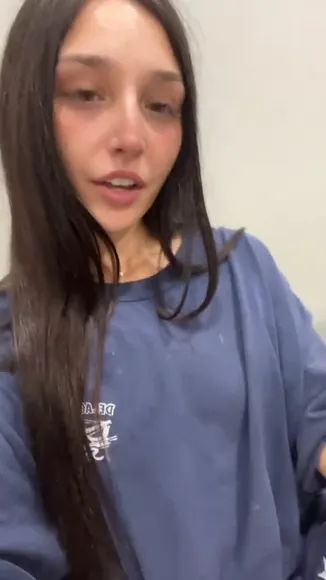 Bbyyygrace Blue Sweatshirt Tease OnlyFans Video Leaked