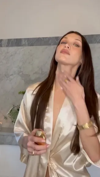 Bellahadid Silk Robe Tease OnlyFans Video Leaked