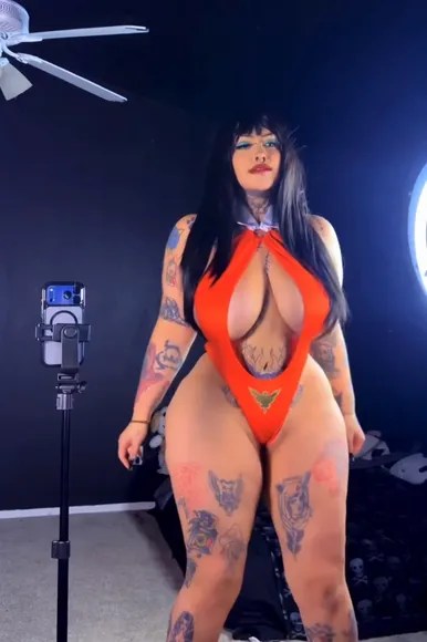 Bellaluuna Red Bodysuit Tease OnlyFans Video Leaked