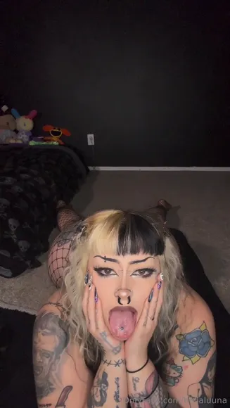 Bellaluuna Fishnet Pantyhose Ass OnlyFans Video Leaked