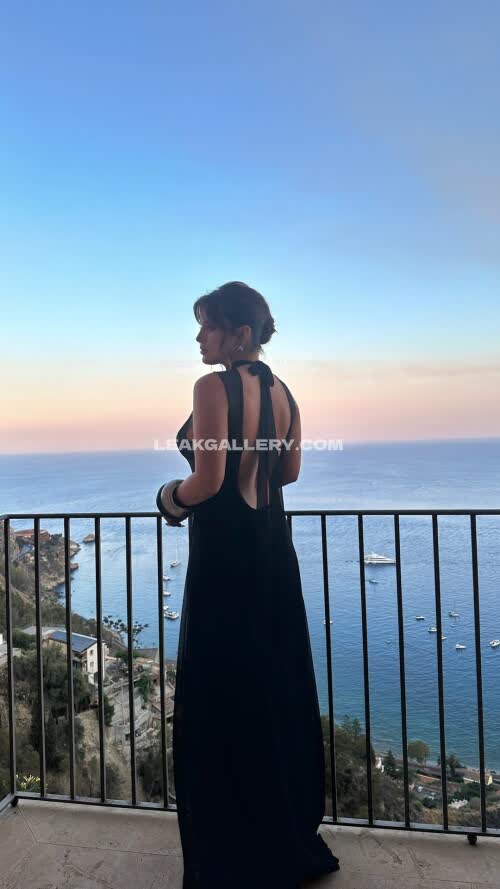 Bellathorne Exklusiv geleakte Nacktbilder von OnlyFans #12292566