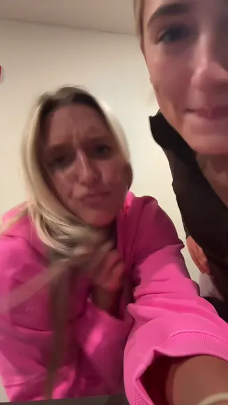 Bellazeman Pink Hoodie Twerk OnlyFans Video Leaked
