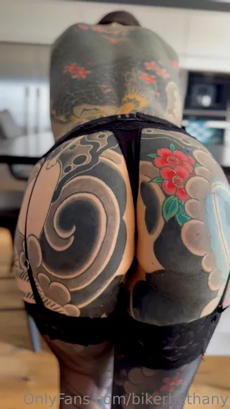 Bethanymoorexox Tattooed Ass In Lace OnlyFans Video Leaked