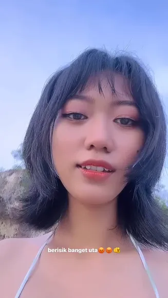 Beyystown Bikini Top Tease OnlyFans Video Leaked