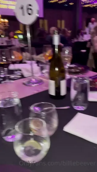 Billiebeever Under Table Tease OnlyFans Video Leaked