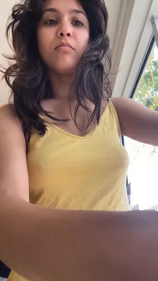 Bimbus2000 Yellow Top Tease OnlyFans Video Leaked