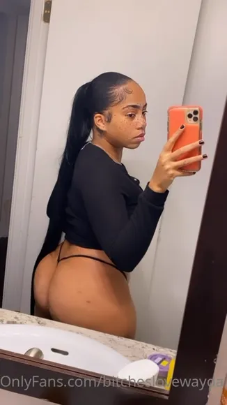 Bitcheslovewayda Thong Ass Selfie OnlyFans Video Leaked