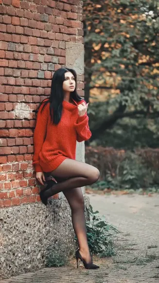 Blackwidof Red Sweater Thong Tease OnlyFans Video Leaked