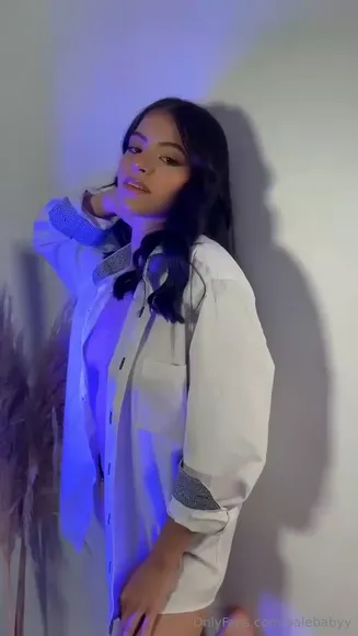 Blowketing Unbuttoned Shirt Tease OnlyFans Video Leaked
