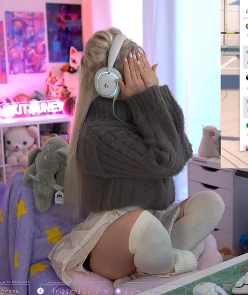 Blukitsune9 Thighs Exposed In Skirt OnlyFans Video Leaked