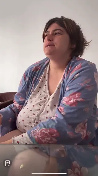 Blumevlt Floral Robe Tease OnlyFans Video Leaked