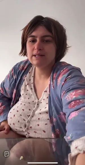 Blumevlt Floral Robe Tease OnlyFans Video Leaked