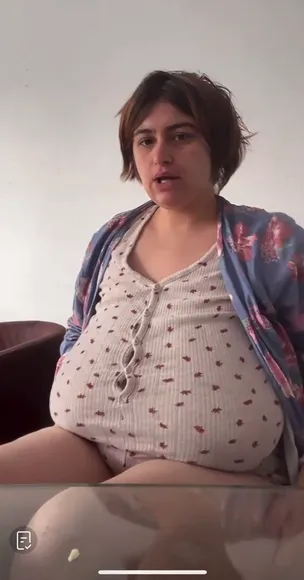 Blumevlt Pregnant Belly Close Up OnlyFans Video Leaked