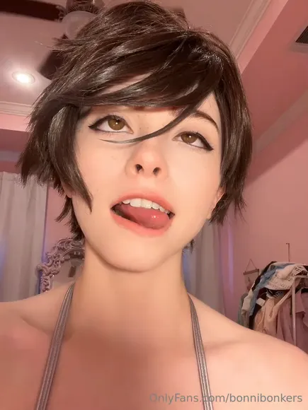 Bonbibonkers Strappy Top Tease OnlyFans Video Leaked